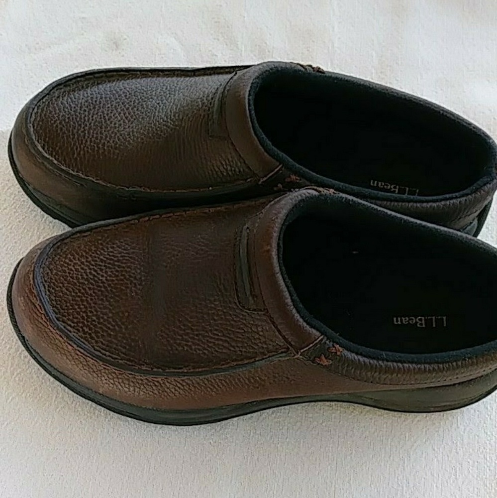 L.L Bean mens leather slip on mule clogs